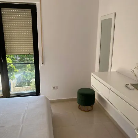 Apartment Artemis Himare