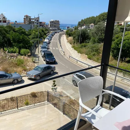 Artemis Appartement *